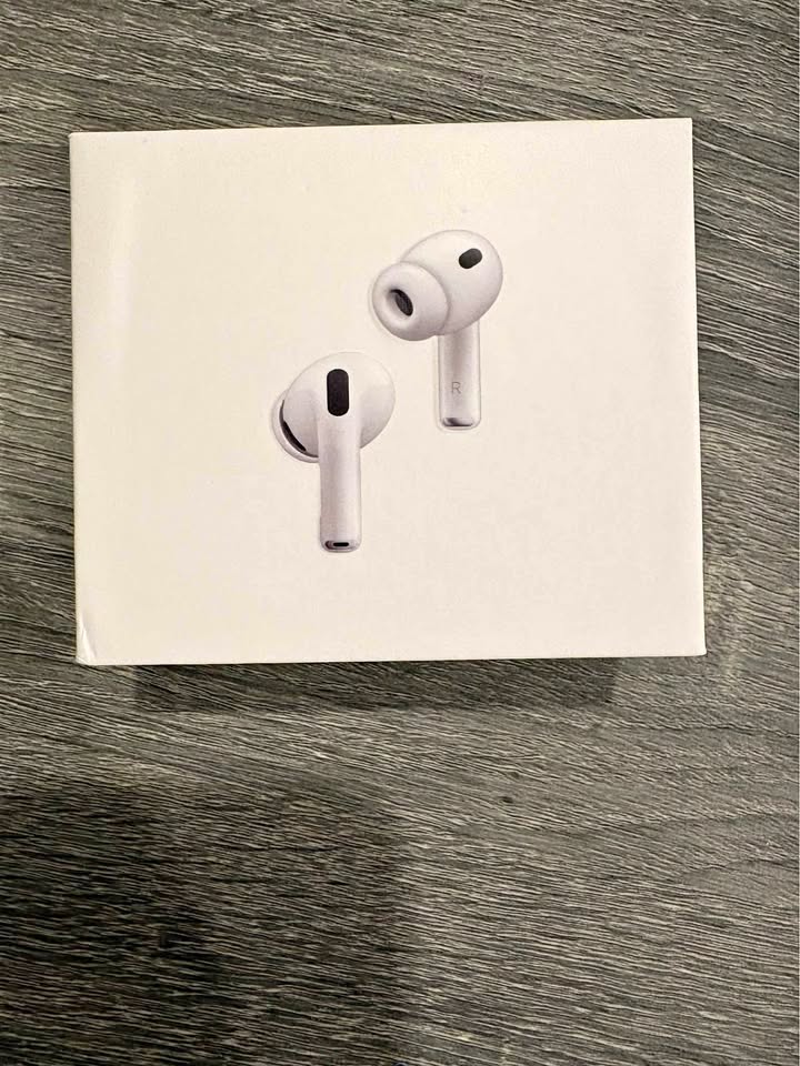 AirPods Pro 3 (WITH RECEIPT)