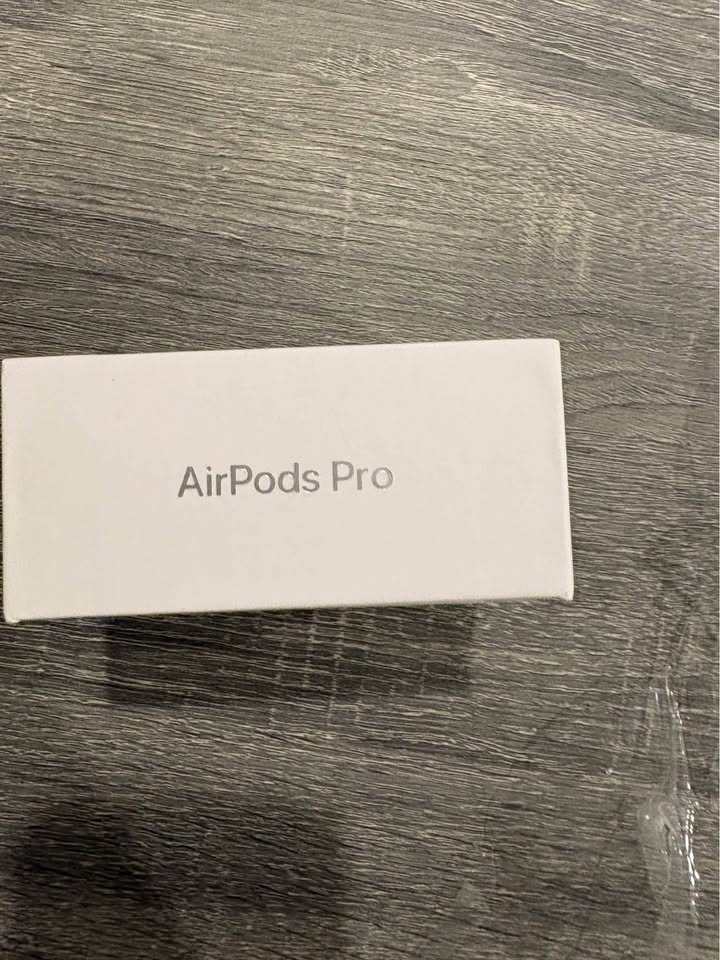 AirPods Pro 3 (WITH RECEIPT) - photo 3