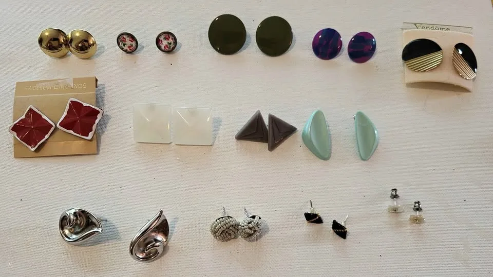 Fun assorted Earrings thumbnail
