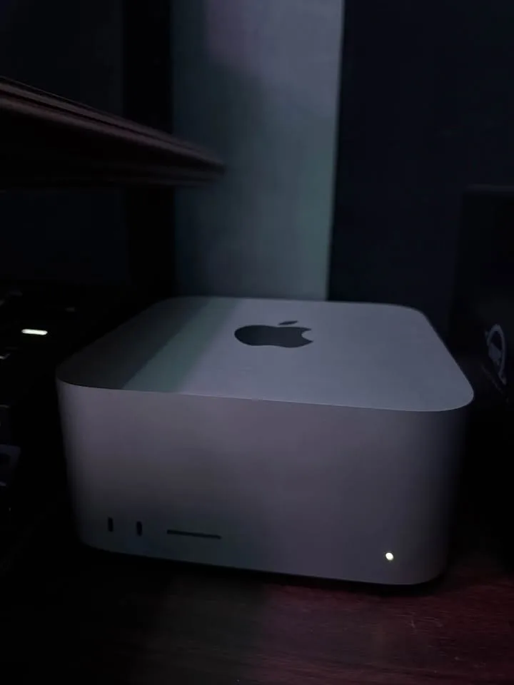 Mac Studio M1 Ultra - FULLY LOADED! - 128GB Ram, 8TB + Cases image indicator(2)