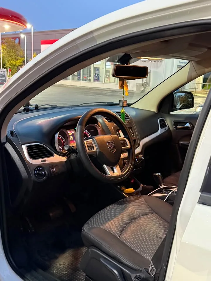 2015 Dodge Journey image indicator(5)