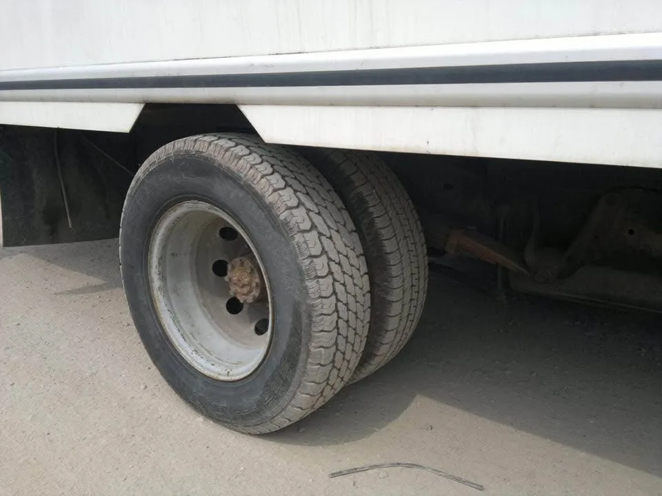 2005 Ford E450 Super Duty Cutaway image indicator(4)