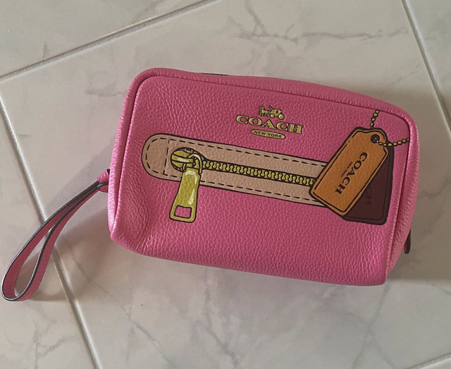 Coach Large trompe l'oeil Wristlet