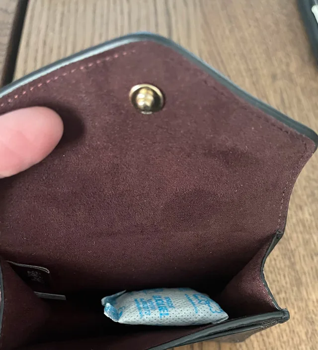 Coach Card Case image indicator(3)