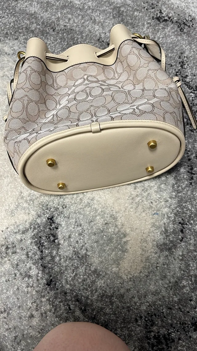 Coach Jacquard and smooth leather bucket bag image indicator(2)