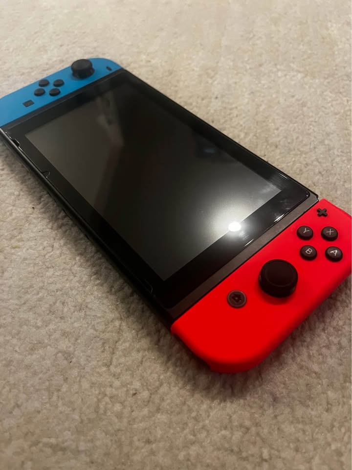 Nintendo Switch - photo 3