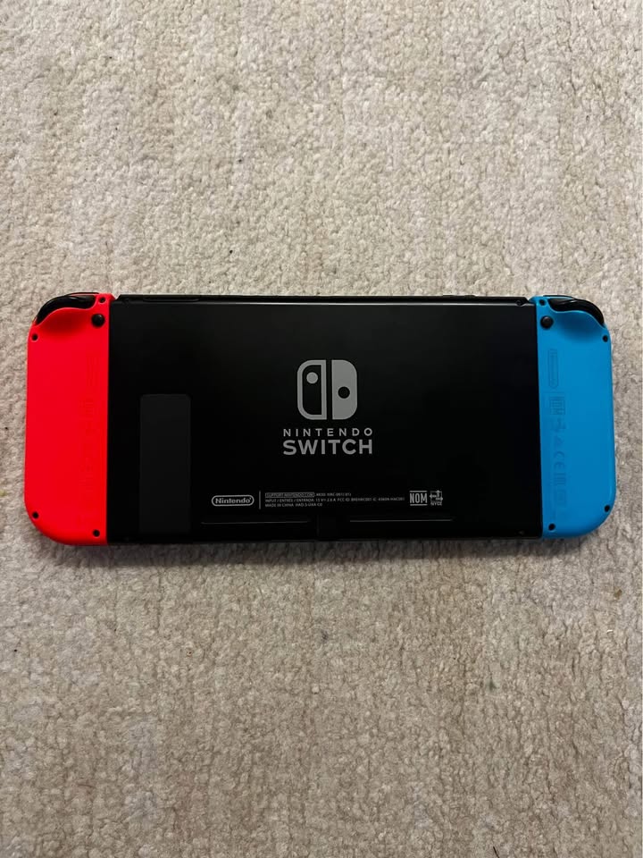 Nintendo Switch - photo 5
