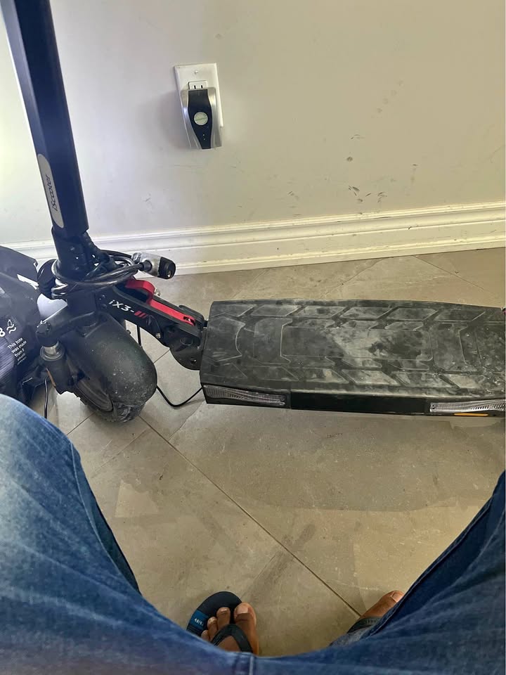Electric scooter