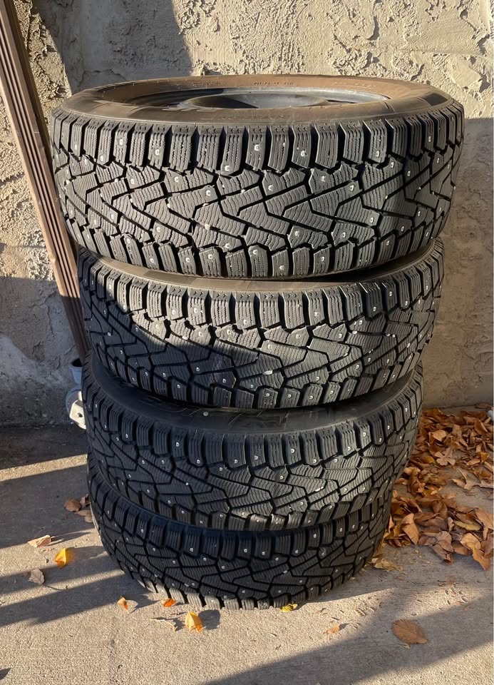 Pirelli 215/65R16 Winter Tires on Rims - Set of 4 - photo 2
