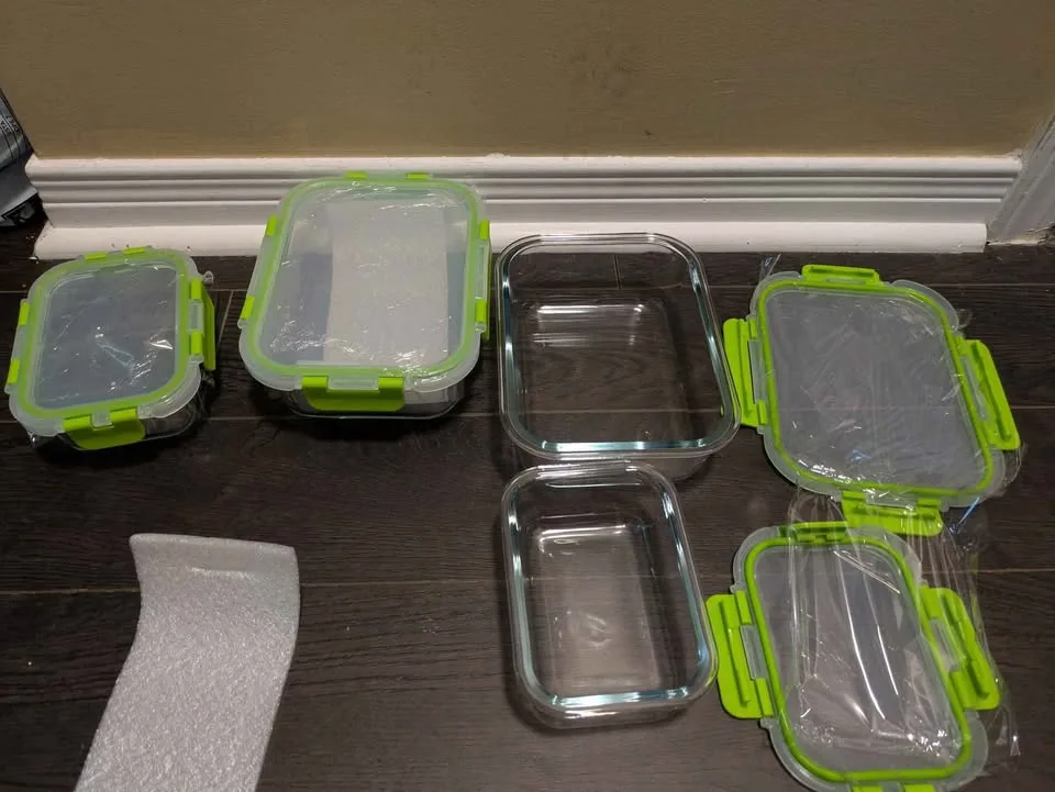 Brand new 4pc glass food storage containers set ( 34oz and 12oz) image indicator(4)