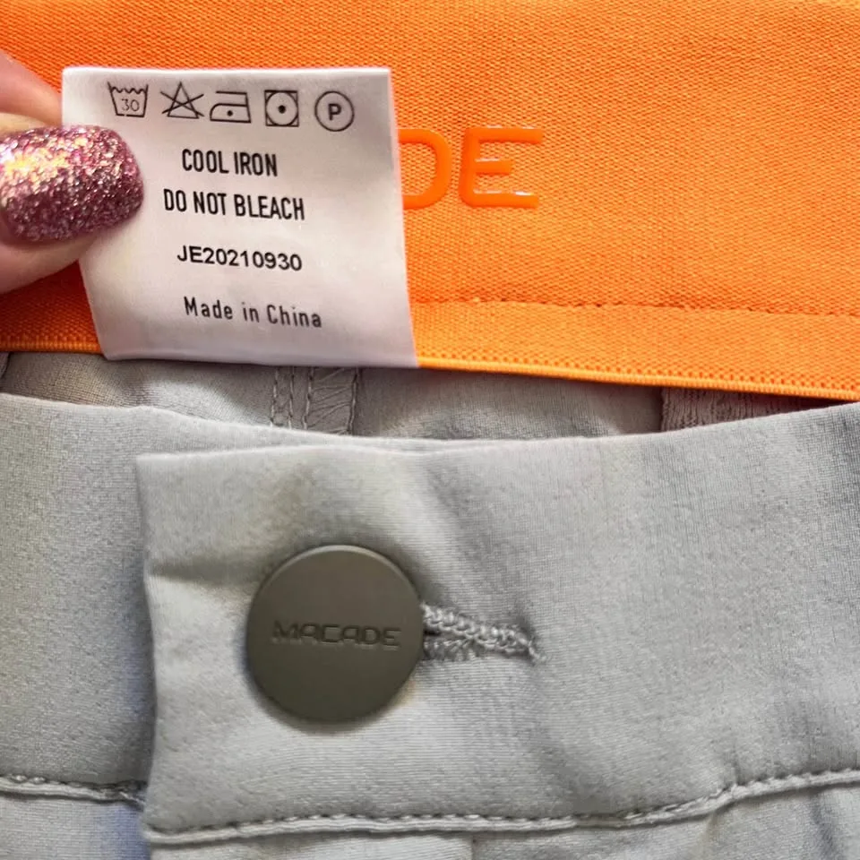 Macade Men’s Size 34 Slim Fit Light Grey Golf Pants image indicator(3)