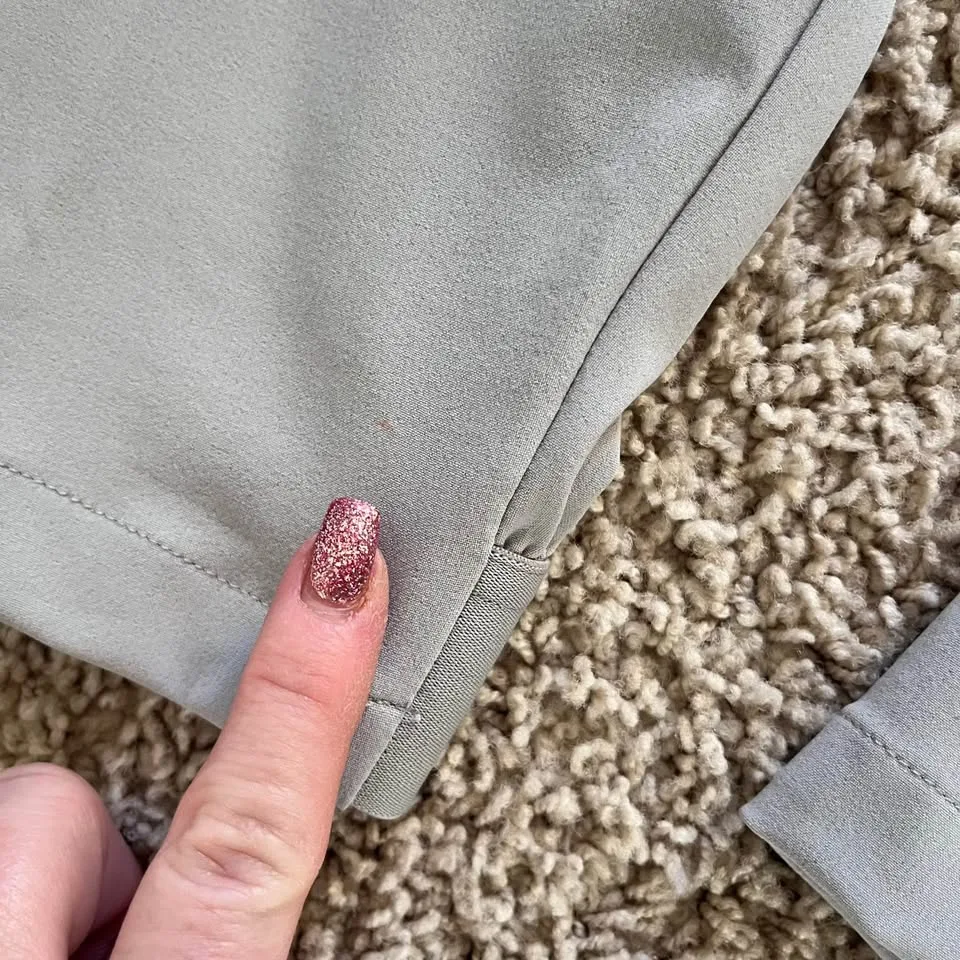 Macade Men’s Size 34 Slim Fit Light Grey Golf Pants image indicator(5)