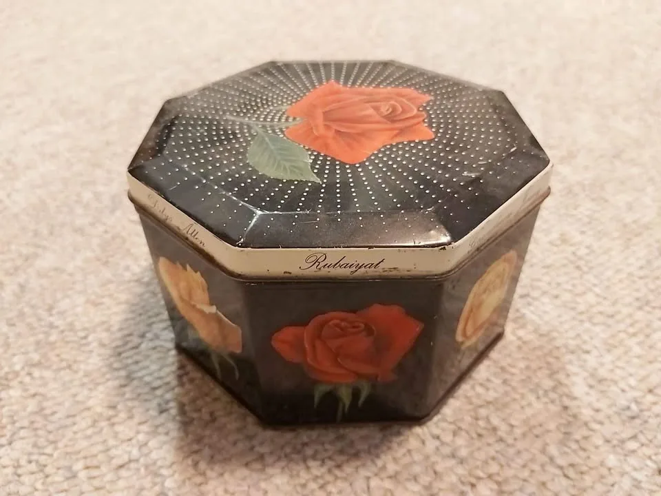 Vintage biscuit tin image indicator(3)