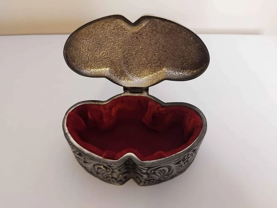 Silver plated jewelry box image indicator(4)