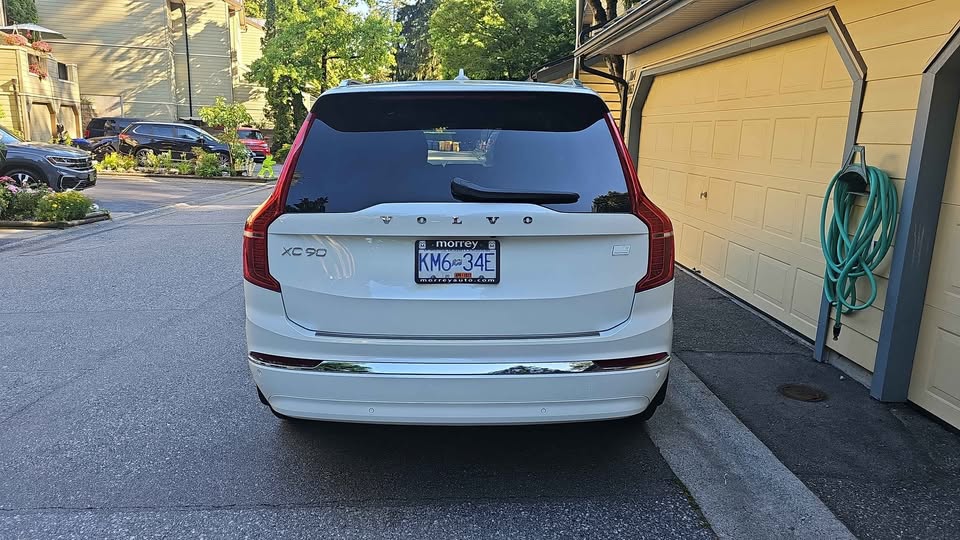 2024 Volvo xc90 recharge for rent - photo 2