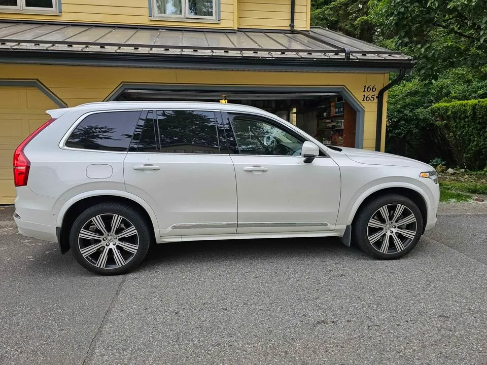 2024 Volvo xc90 recharge for rent image indicator(3)