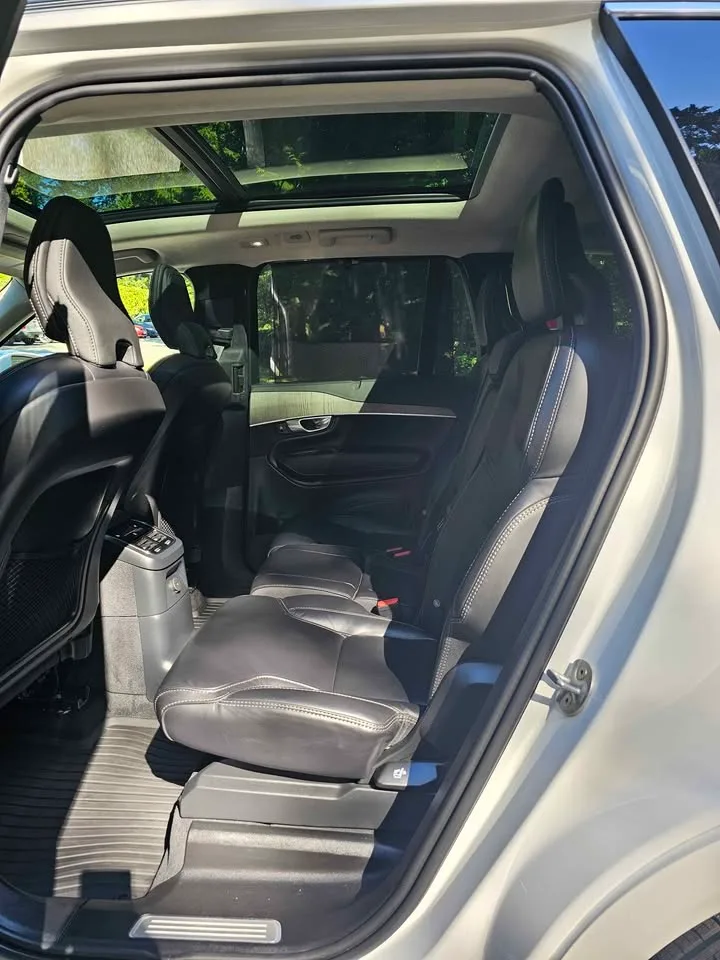 2024 Volvo xc90 recharge for rent image indicator(7)