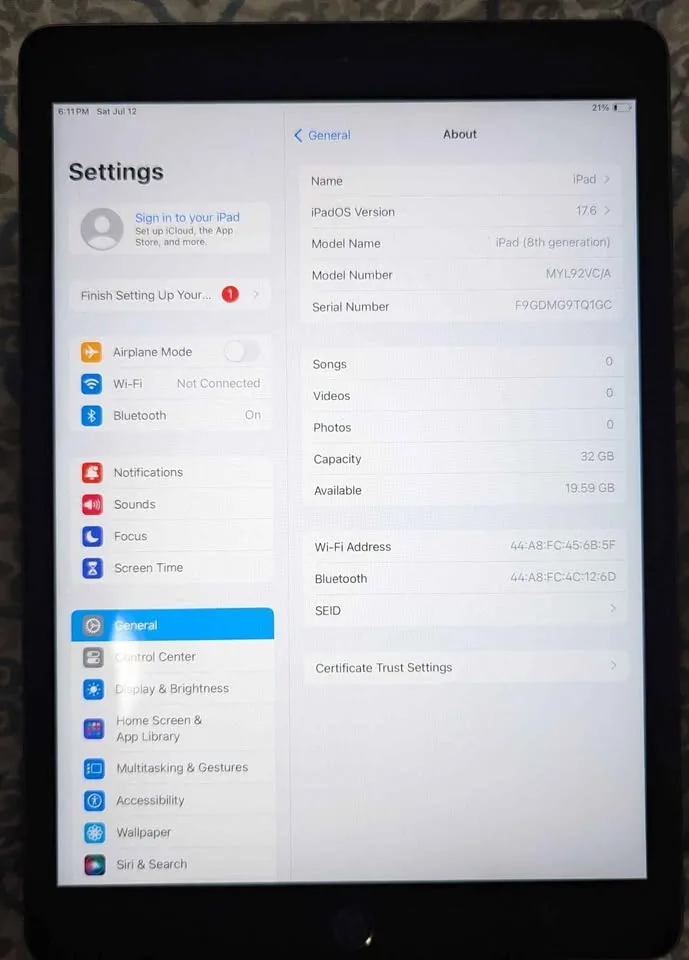 Apple iPad 8th Gen | 32 GB | 10.2" | Wifi image indicator(2)