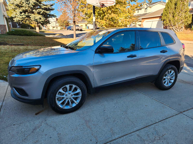 2019 JEEP CHEROKEE SPORT 4X4 with winter tyres