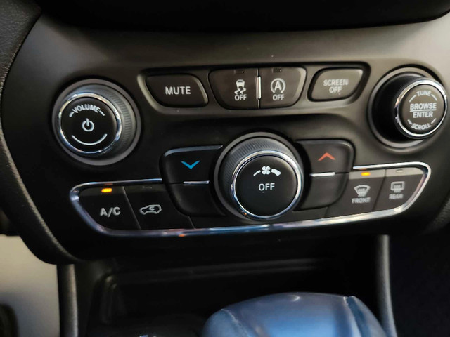 2019 JEEP CHEROKEE SPORT 4X4 with winter tyres - photo 3