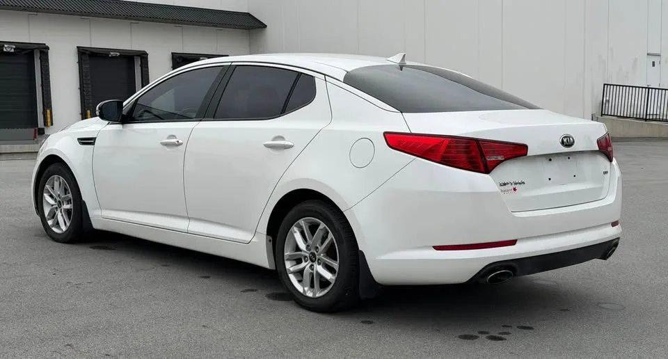 2013 Kia Optima image indicator(5)