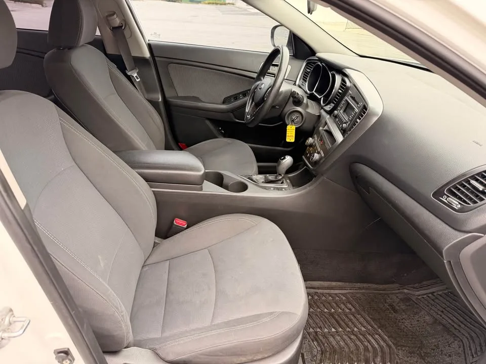 2013 Kia Optima image indicator(10)