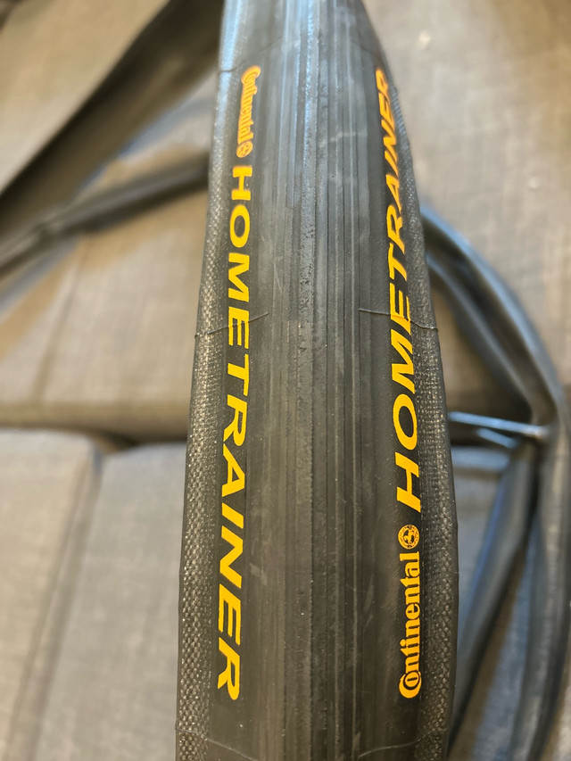 Road bike hometrainer tire -new - photo 3