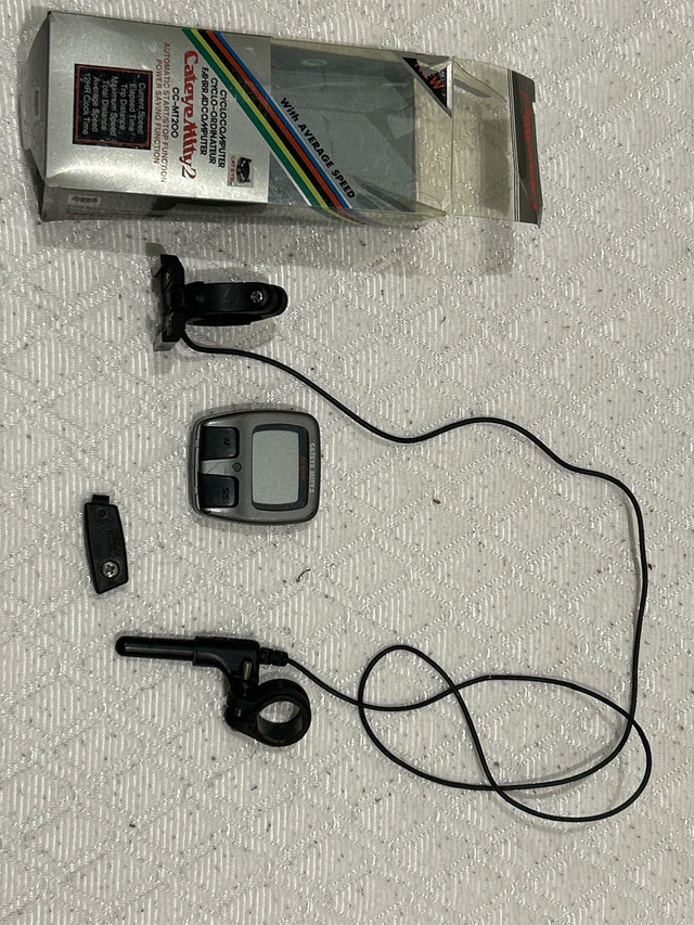 Cateye Mitty2 wired cycle computer