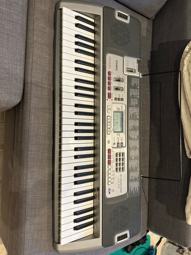 Casio Keyboard LK-210