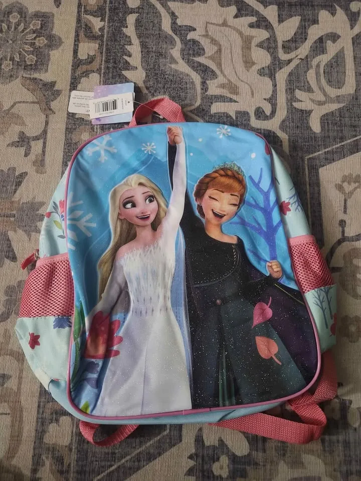 ✨ Frozen Backpack – BNWT! ✨ image indicator(3)