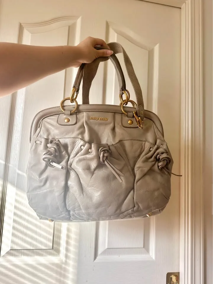 Vintage Miu Miu Beige leather 2 way Shoulder Bag image indicator(5)