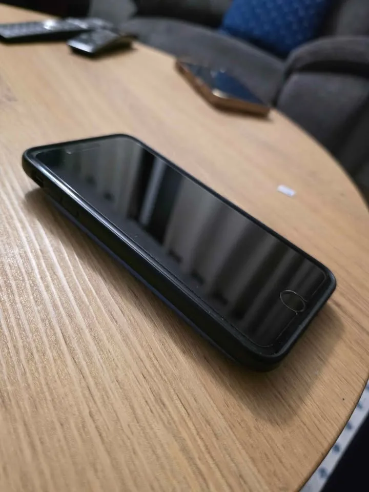 iPhone 7 Plus – 128 GB – Excellent Condition image indicator(4)