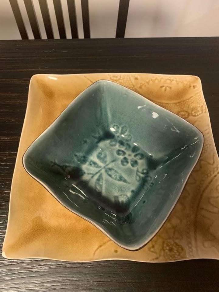 Square shaped plate and bowl. - photo 2