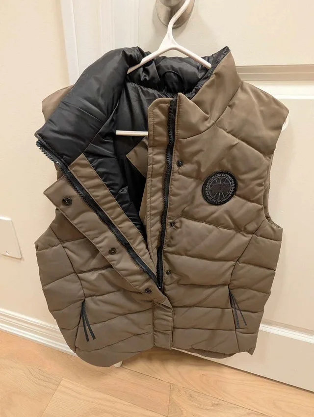 Canada Goose Freestyle Vest (Quicksand) size M $350 thumbnail