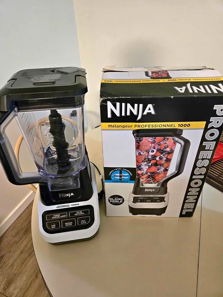 Ninja Professional Blender 1000 (BL610C) thumbnail