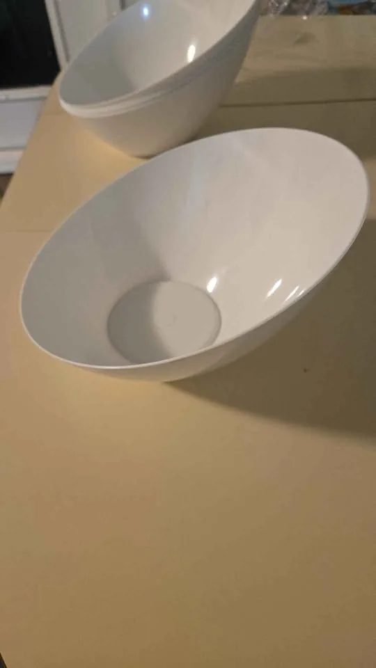 Cascading / Serving Salad Bowl (Plastic) image indicator(2)