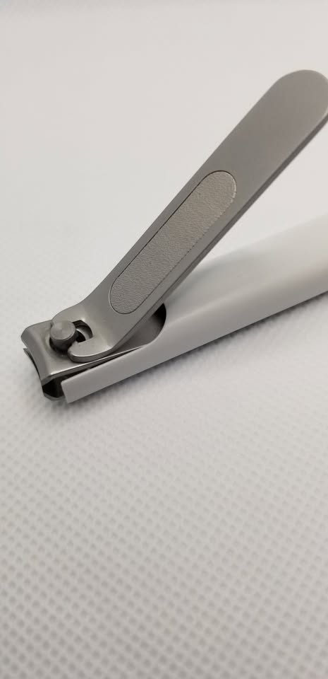 Special no-mess nail clippers - photo 5