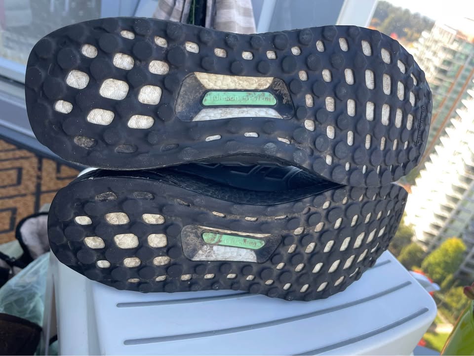 Ultra Boost Triple Black M Size 10 - photo 4
