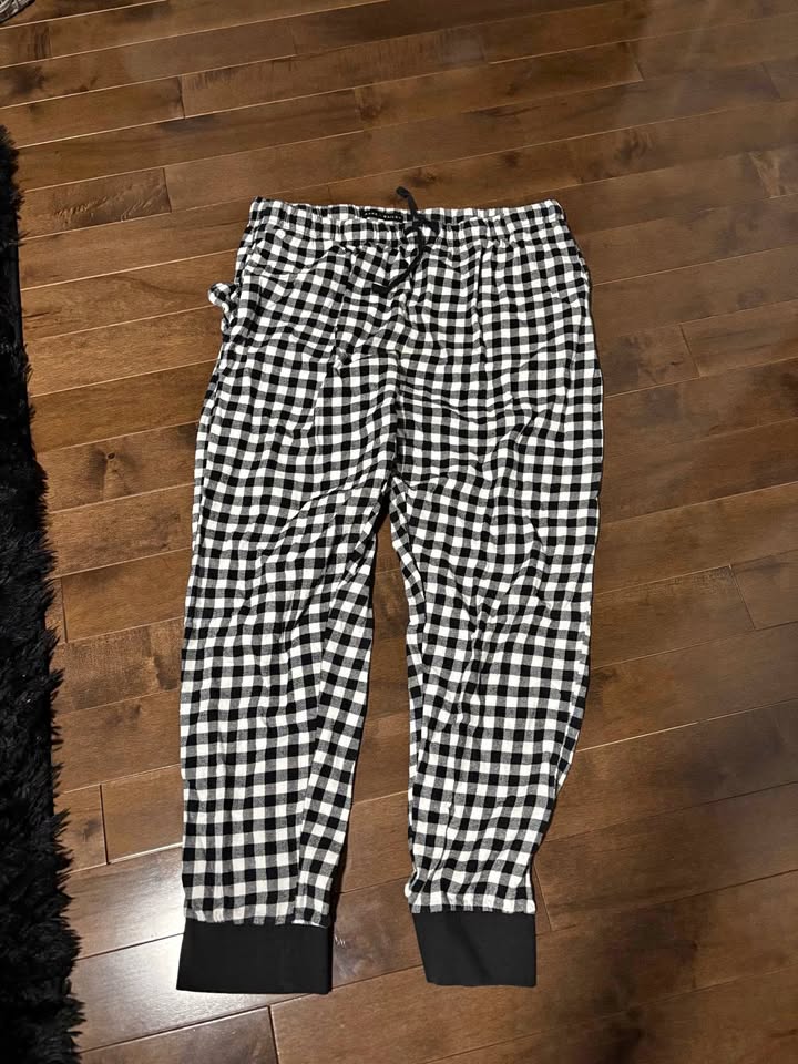 Black and White Plaid Pyjama Pants