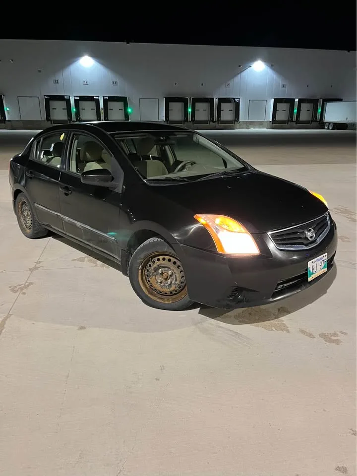 2010 Nissan Sentra Needs Transmission Repair image indicator(2)