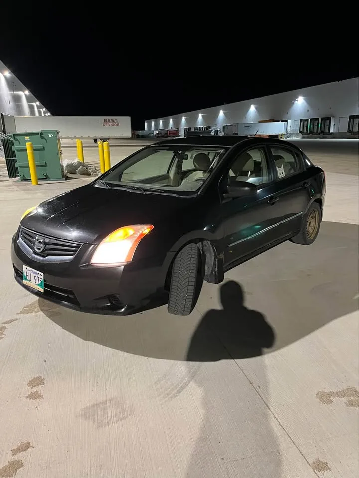 2010 Nissan Sentra Needs Transmission Repair image indicator(3)