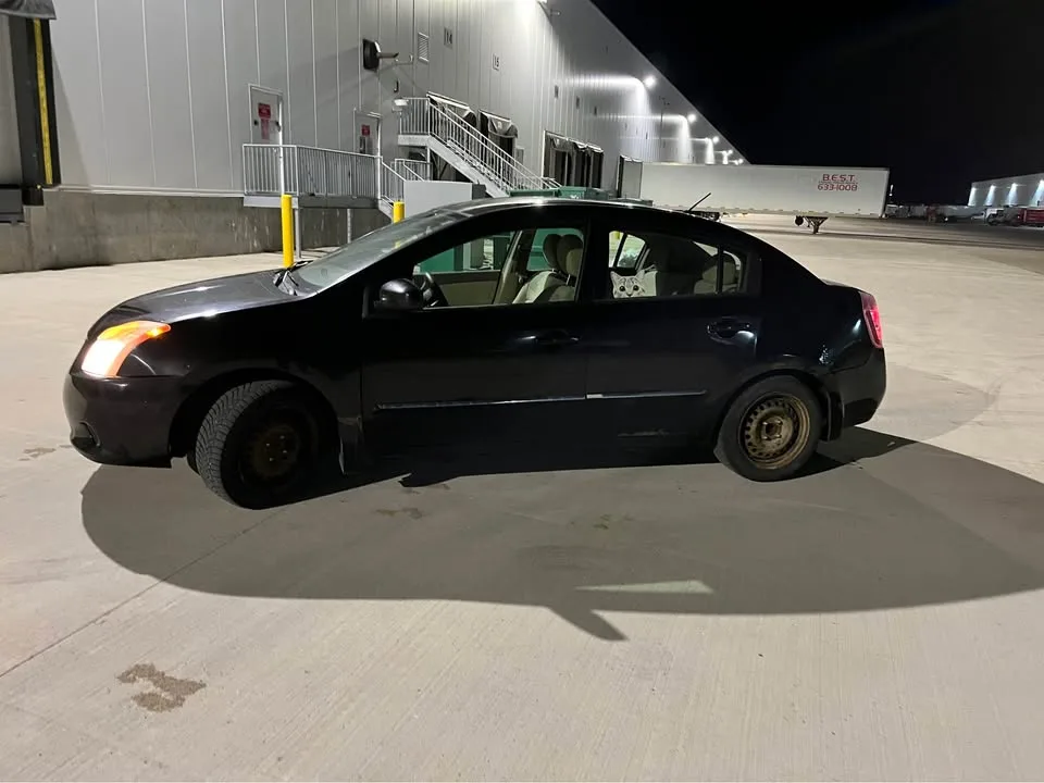 2010 Nissan Sentra Needs Transmission Repair image indicator(4)