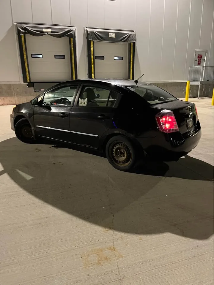 2010 Nissan Sentra Needs Transmission Repair image indicator(5)