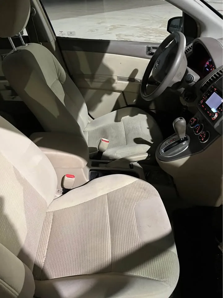 2010 Nissan Sentra Needs Transmission Repair image indicator(9)