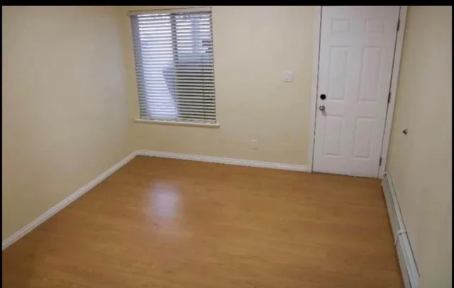 Basement for Rent image indicator(2)