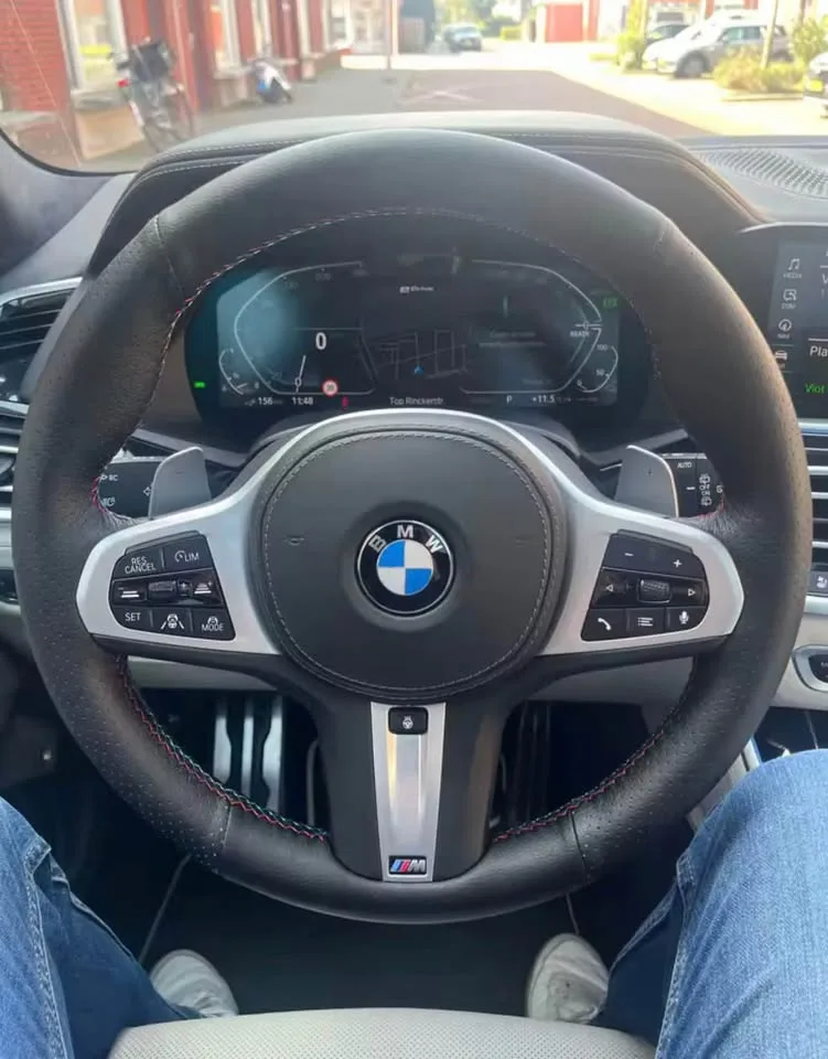 BMW custom made steering wheel wrap image indicator(10)