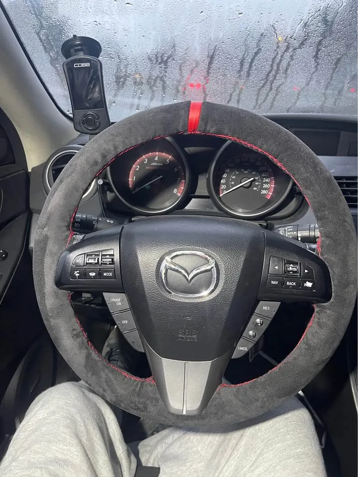 Alcantara steering wheel wrap hand stitching image indicator(2)