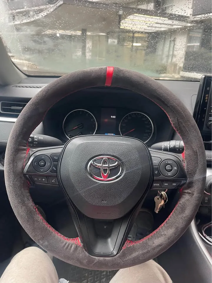 Alcantara steering wheel wrap hand stitching image indicator(3)