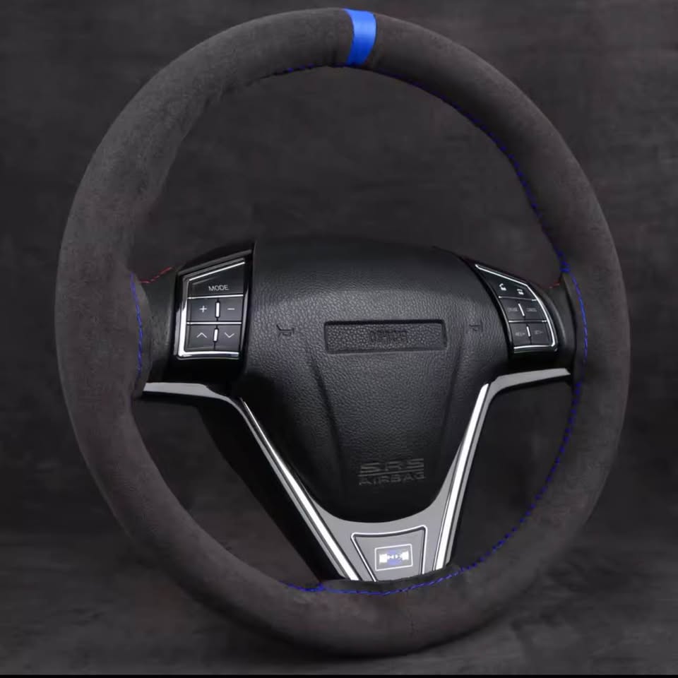 Alcantara steering wheel wrap hand stitching - photo 4
