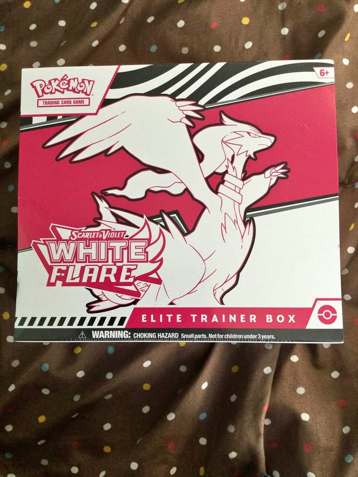White Flare Pokemon ETB 115$